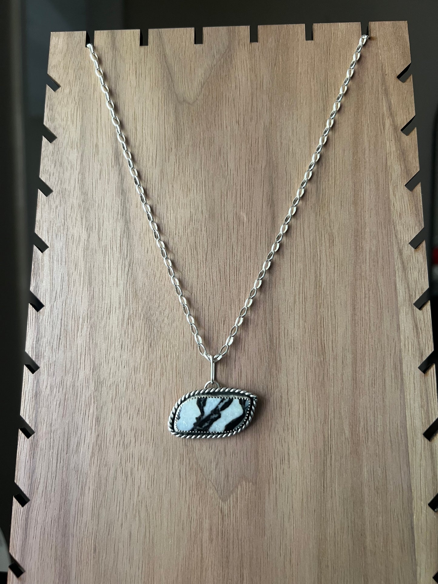 White Buffalo 16in Necklace