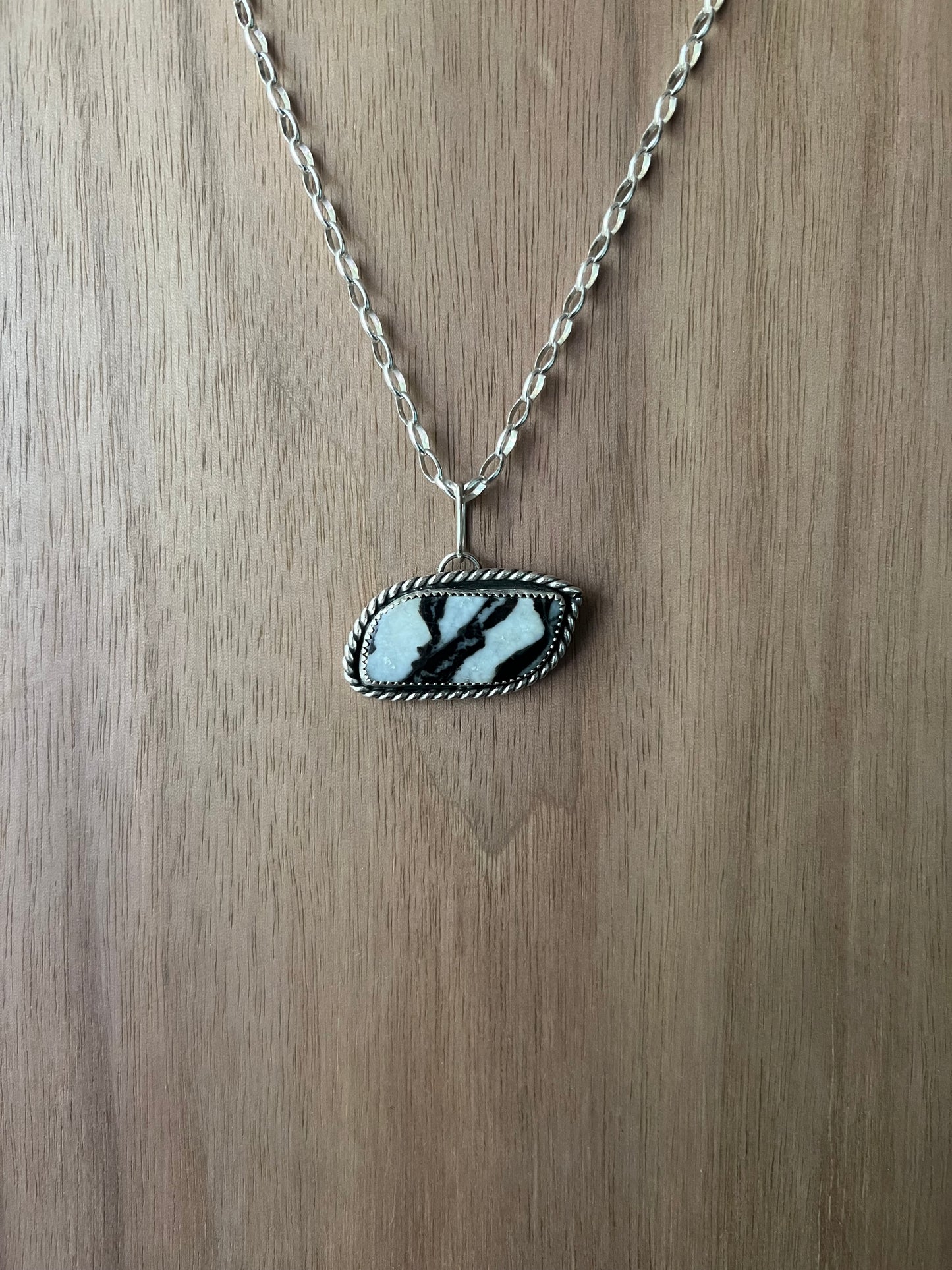 White Buffalo 16in Necklace